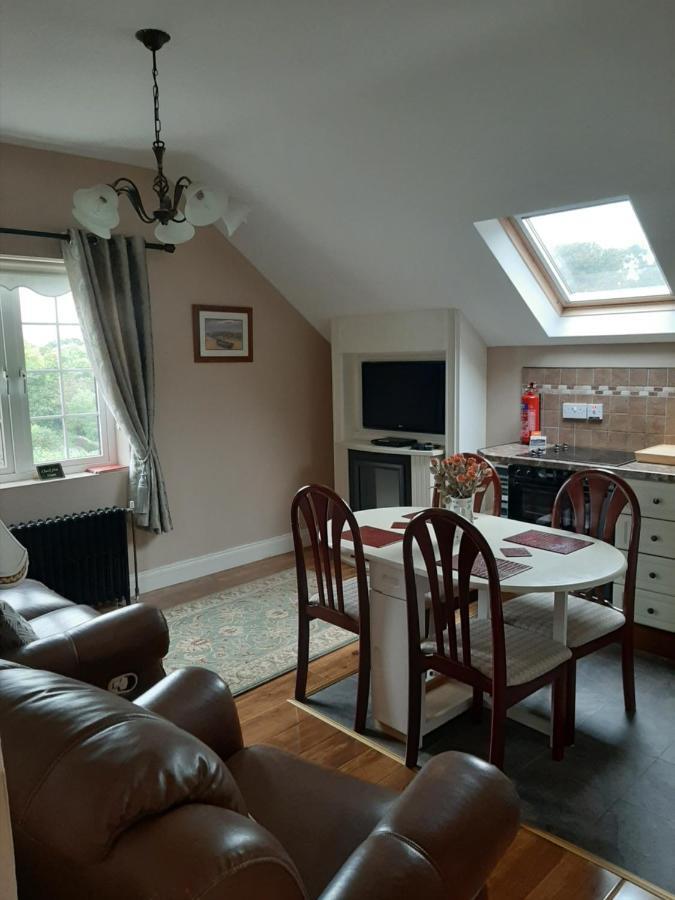 Riverside Lodge Carlingford Dış mekan fotoğraf